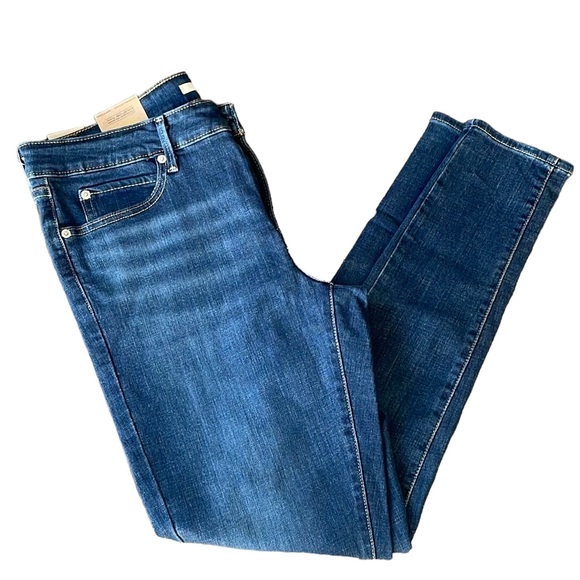 Levi’s - Women’s Mid Rise 711 Skinny Jeans - Picture 1 of 4